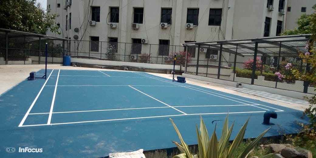 outdoor badminton court